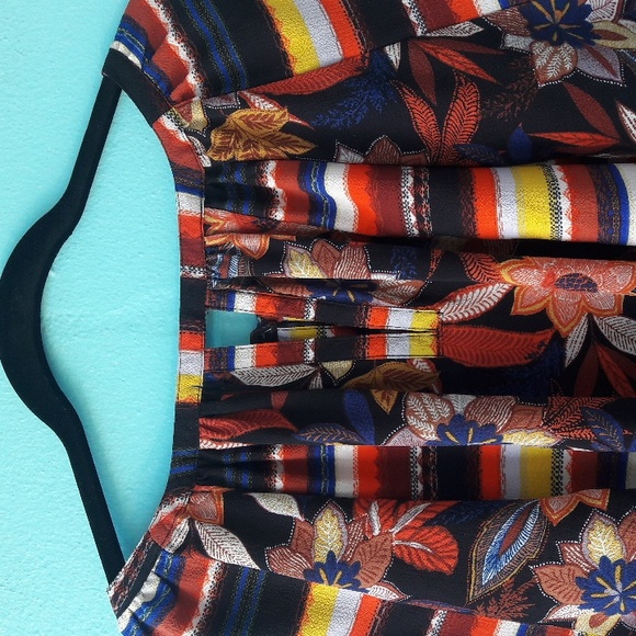 🎉2/15🎉 "Figueroa & flower" Woman's Top 1X - Picture 5 of 7